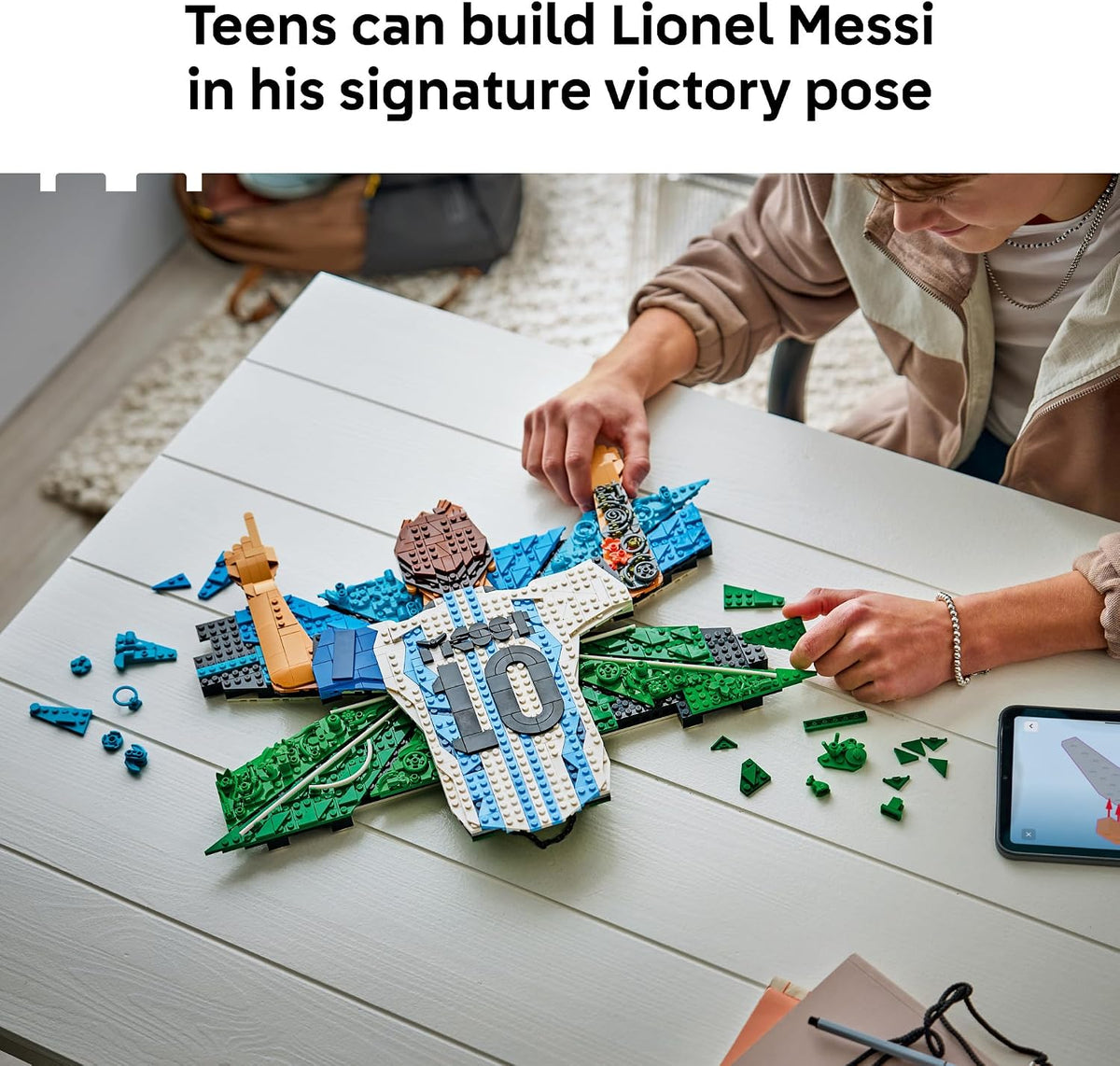 LEGO Editions Lionel Messi – Celebration Wall Art (43018)